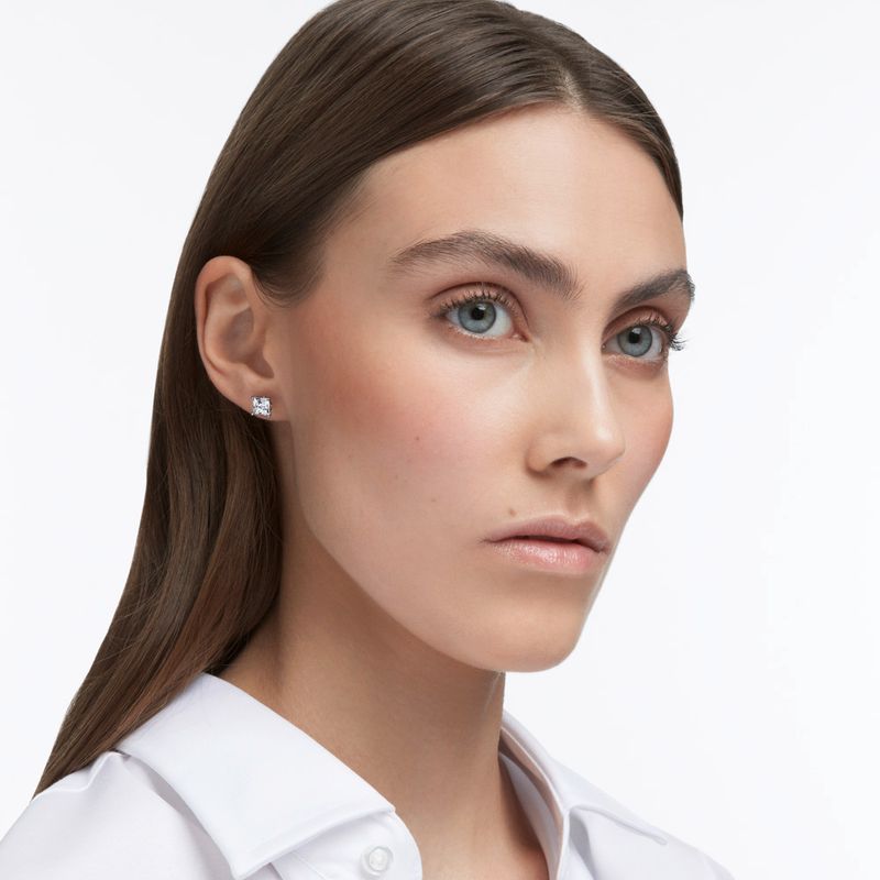 Aretes-de-boton-Attract-blanco-baño-de-rodio