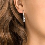 Aretes-Attract-Trilogy-Round-blanco-baño-de-rodio