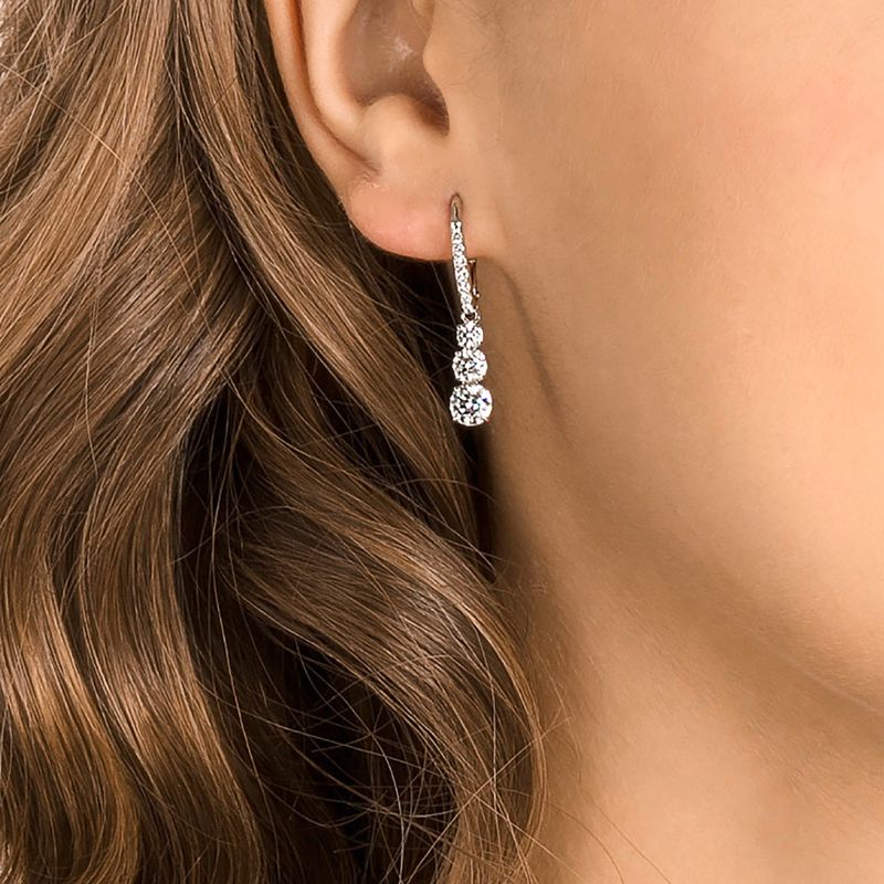 Aretes-Attract-Trilogy-Round-blanco-baño-de-rodio