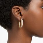 Pendientes-de-aro-Dextera-Octogonal-Pave-Medianos-Blancos-Baño-tono-oro-1740757257269